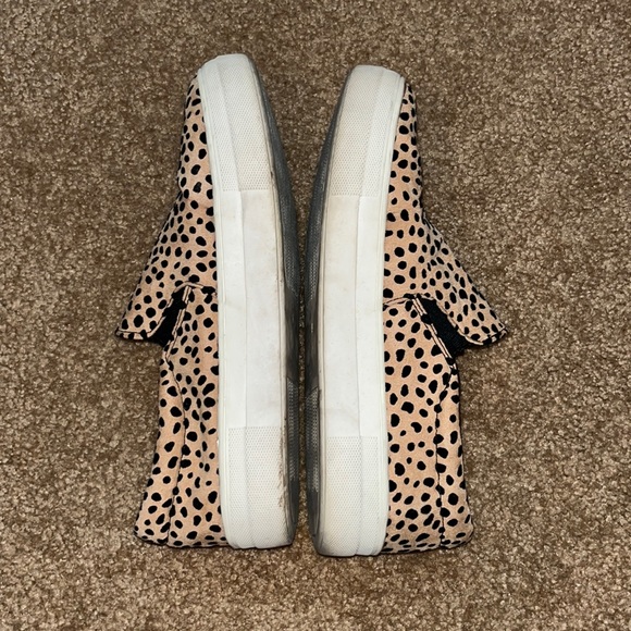Soda brand memory foam cheetah print slip on shoes - Picture 2 of 2